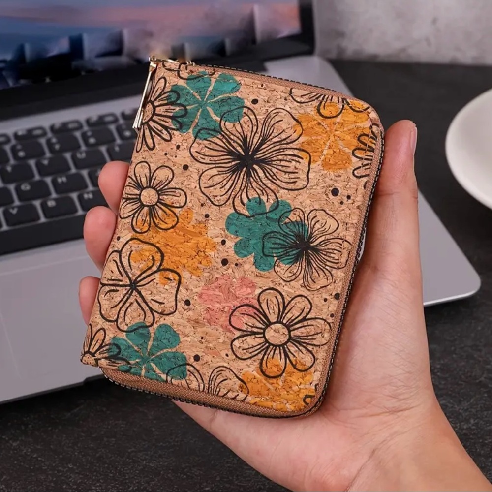 Boho Cork Mini Wallet Floral Coin Purse Zipper Credit Card Holder Vegan Travel - Picture 6 of 8